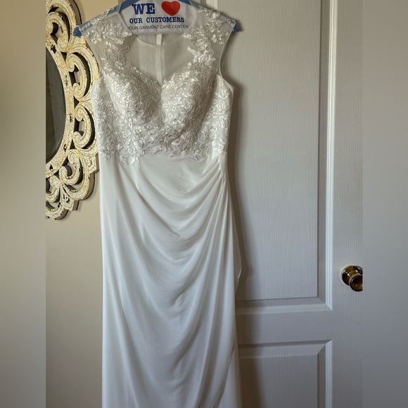 COPY - David’s Bridal Floor Length Wedding Gown - Picture 11 of 13